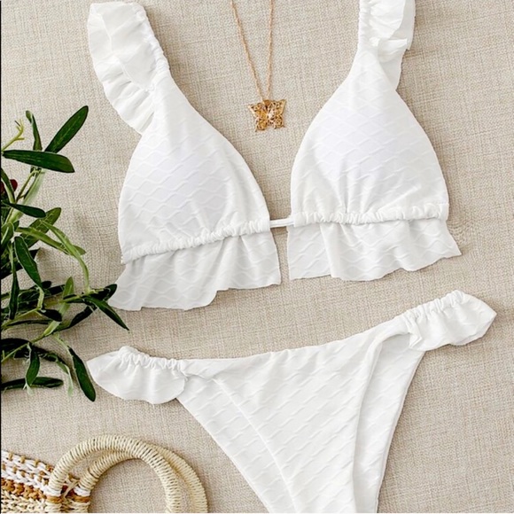 SHEIN Other - White Ruffle Bikini